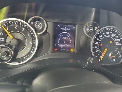 Used 2021 RAM 1500 Big Horn AWD/4WD image 10