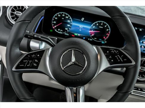 Certified 2026 Mercedes-Benz GLB 250 GLB 250 4MATIC image 17