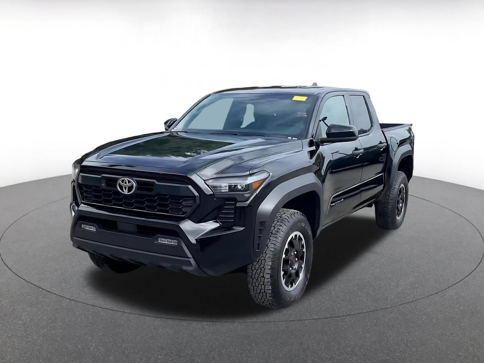Used 2025 Toyota Tacoma TRD Off-Road AWD/4WD image 4