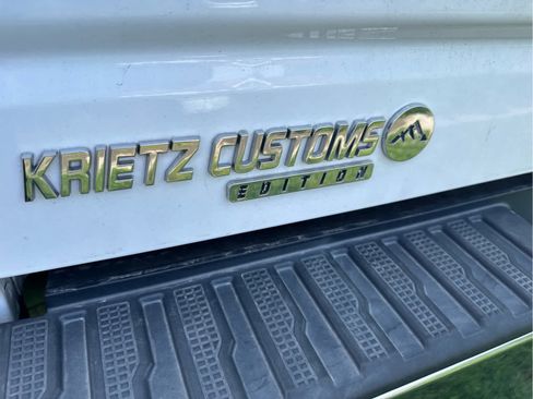 Used 2020 Chevrolet Silverado 1500 LTZ w/ LTZ Convenience Package AWD/4WD image 9