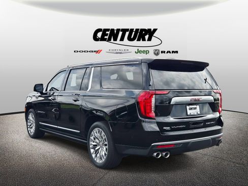 Used 2023 GMC Yukon XL Denali w/ Denali Reserve Package image 6