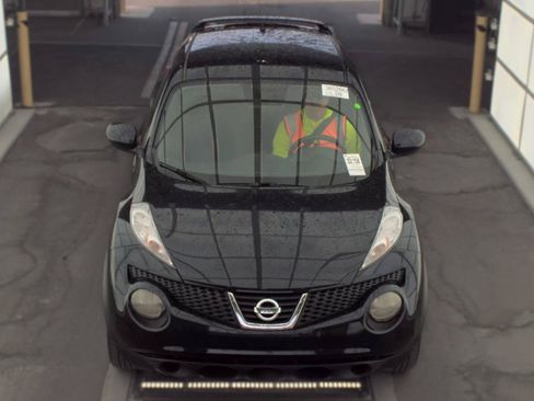 Used 2013 Nissan Juke S w/ Sport Pkg FWD image 2