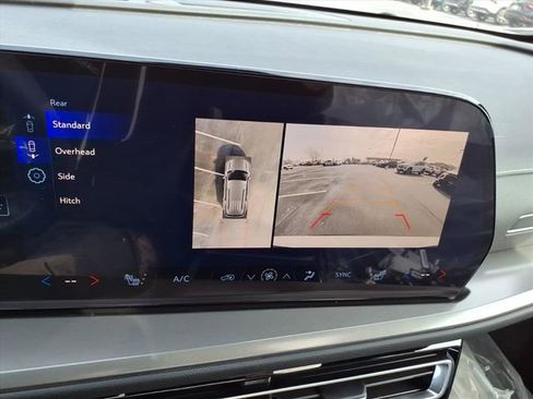 New 2026 Chevrolet Traverse LT w/ Sun and Wheel Package image 15