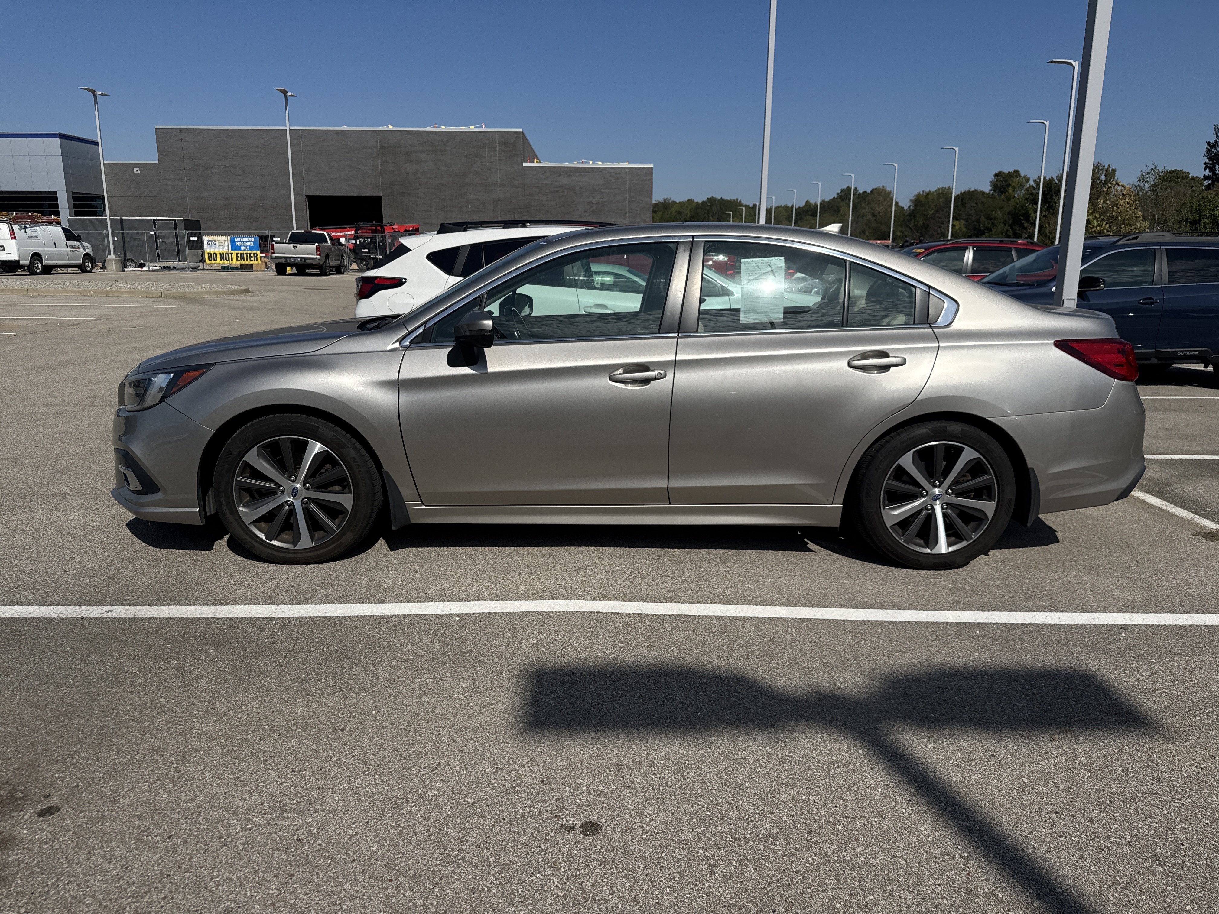 Used 2018 Subaru Legacy 3.6R Limited AWD/4WD image 4