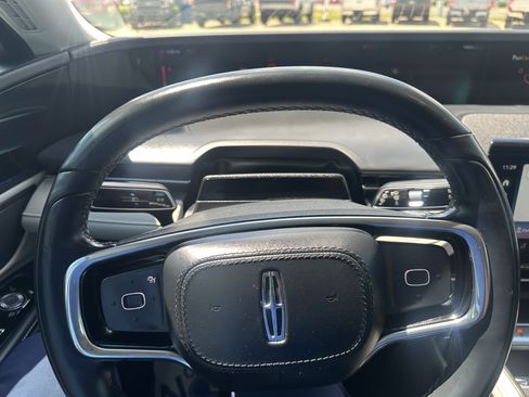 Used 2024 Lincoln Nautilus Premier AWD/4WD image 22