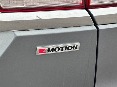 Used 2022 Volkswagen Atlas SEL Premium image 33