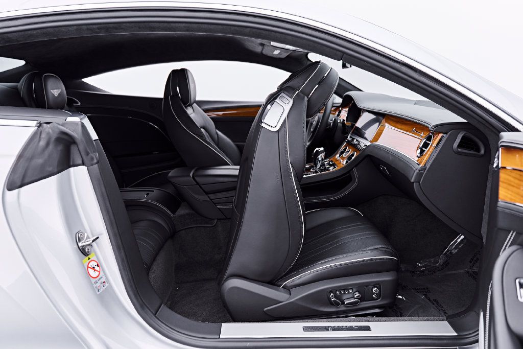 Used 2020 Bentley Continental GT AWD/4WD image 42