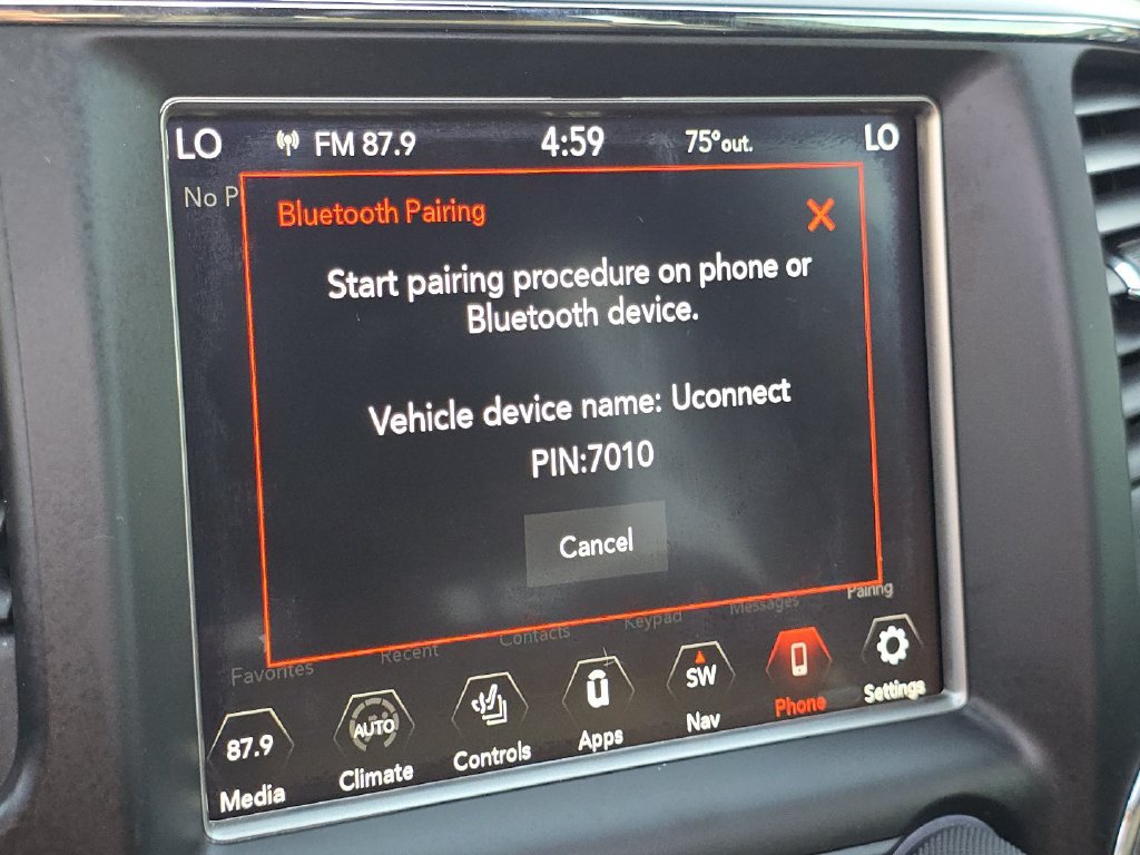 Used 2018 Jeep Grand Cherokee Altitude AWD/4WD image 7