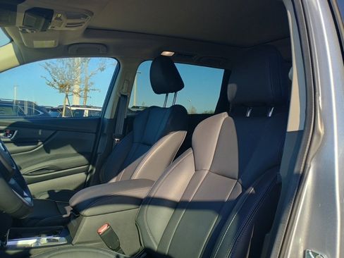 Certified 2025 Subaru Ascent Limited w/ Popular Package #2 image 14