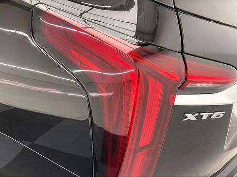 Used 2025 Cadillac XT6 Premium Luxury image 29