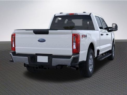 New 2026 Ford F250 XLT w/ FX4 Off-Road Package image 8