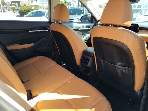 Certified 2024 Kia Seltos SX w/ SX Sunroof Package AWD/4WD image 7