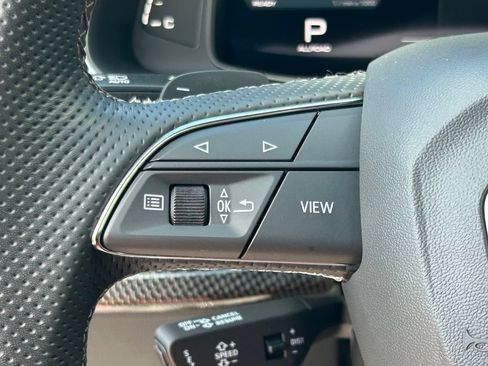Used 2023 Audi SQ8 Prestige AWD/4WD image 22