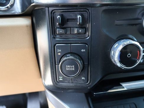 Certified 2023 Ford F250 Lariat w/ Sport Appearance Package image 25