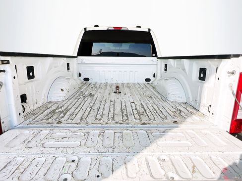 Used 2021 Ford F250 XLT w/ FX4 Off-Road Package image 26