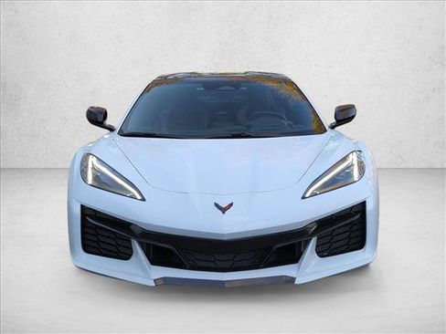 Used 2025 Chevrolet Corvette Z06 image 2