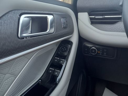 New 2026 Ford Explorer Platinum w/ LUX Leather Package image 25