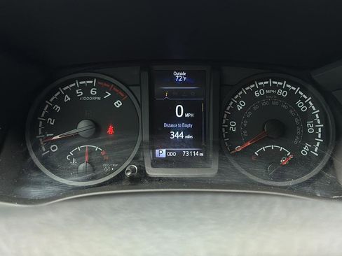 Used 2023 Toyota Tacoma SR AWD/4WD image 12