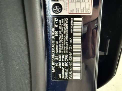 Used 2017 Mercedes-Benz E 300 4MATIC image 34