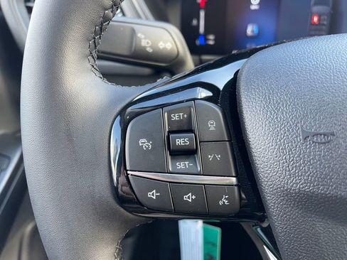 Used 2024 Ford Escape SE image 8