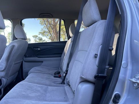 Used 2020 Honda Pilot LX image 20