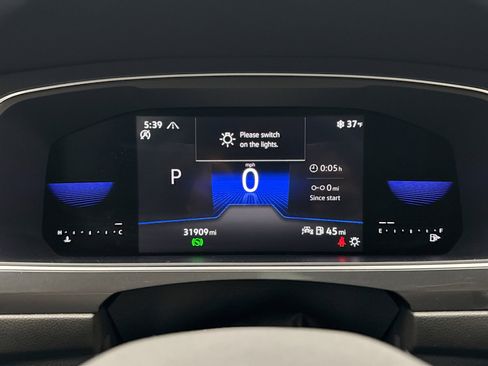 Used 2023 Volkswagen Tiguan SE image 13