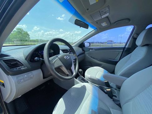 Used 2015 Hyundai Accent GLS FWD image 12