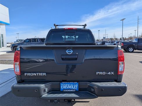Used 2015 Nissan Frontier PRO-4X image 31