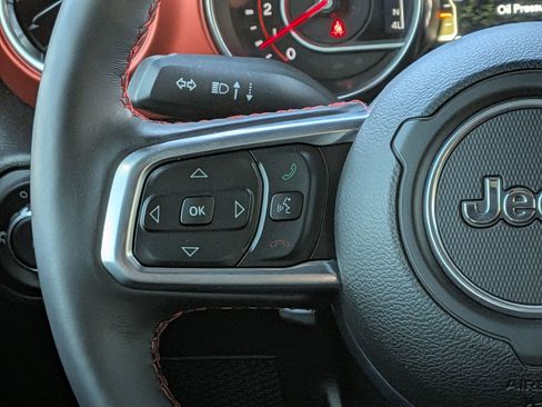 Used 2021 Jeep Wrangler Unlimited Rubicon AWD/4WD image 15