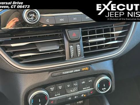 Used 2022 Ford Escape SEL image 16