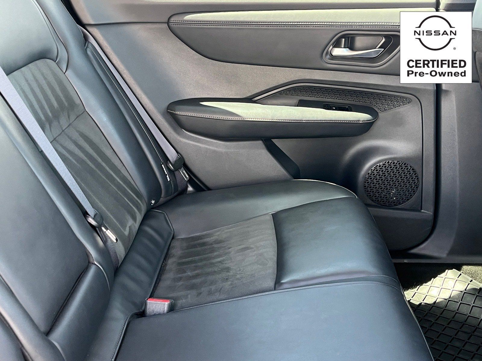 Certified 2025 Nissan Ariya FWD image 11