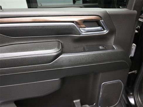 Used 2024 Chevrolet Silverado 2500 LT w/ Z71 Off-Road Package image 14