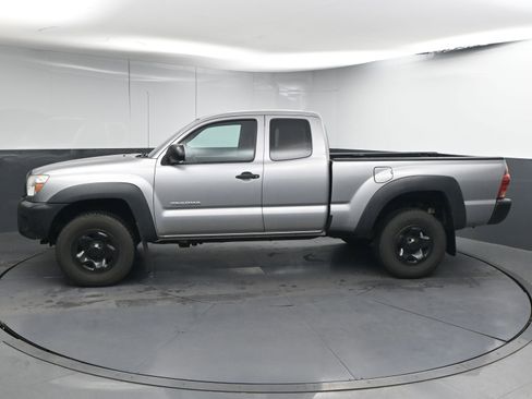 Used 2014 Toyota Tacoma Base image 5