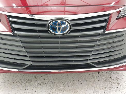 Used 2021 Toyota Avalon XLE w/ Carpet Mat Package (TMS) image 18