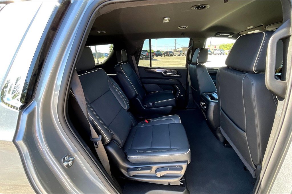 Used 2026 GMC Yukon Elevation AWD/4WD image 25