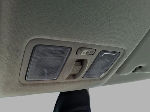 Used 2022 Hyundai Venue SEL image 20