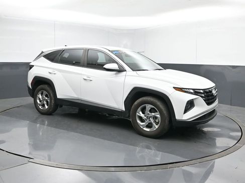 Used 2024 Hyundai Tucson SE image 7