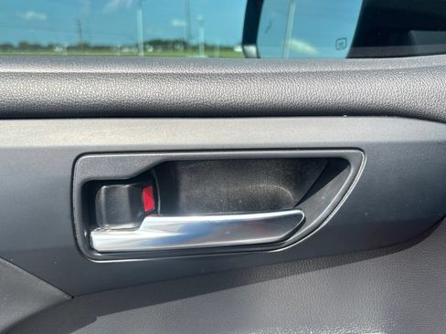 Used 2022 Toyota Highlander XSE FWD image 8