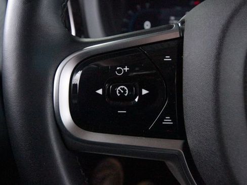 Certified 2025 Volvo XC60 B5 Plus AWD/4WD image 25