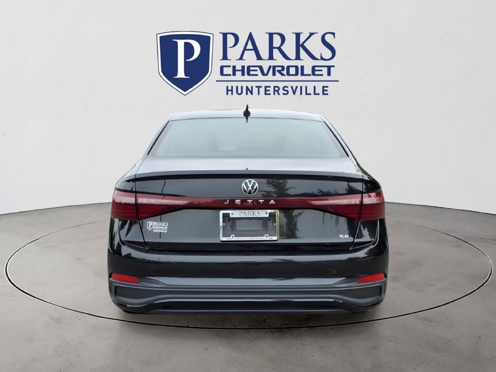 Used 2025 Volkswagen Jetta SE FWD image 30
