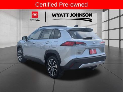 Certified 2025 Toyota Corolla Cross XLE FWD image 3