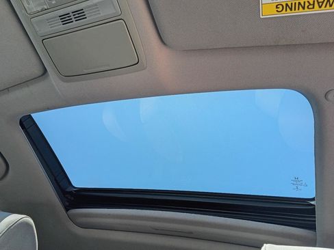 Used 2018 Honda Accord EX image 18