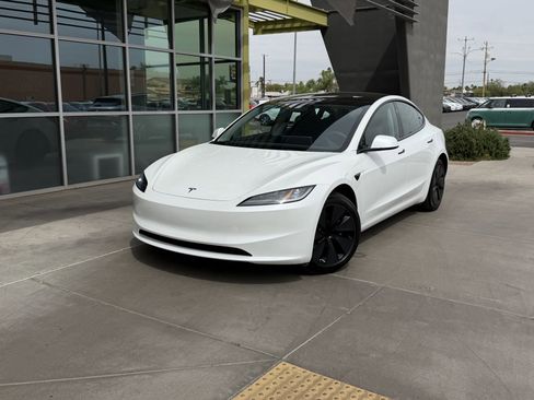 Used 2025 Tesla Model 3 Long Range RWD image 2