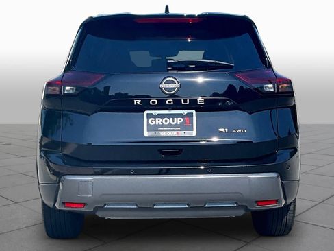 Used 2024 Nissan Rogue SL AWD/4WD image 5