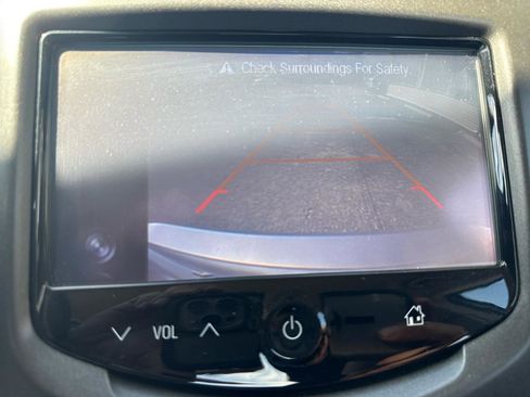 Used 2014 Chevrolet Sonic LT image 33