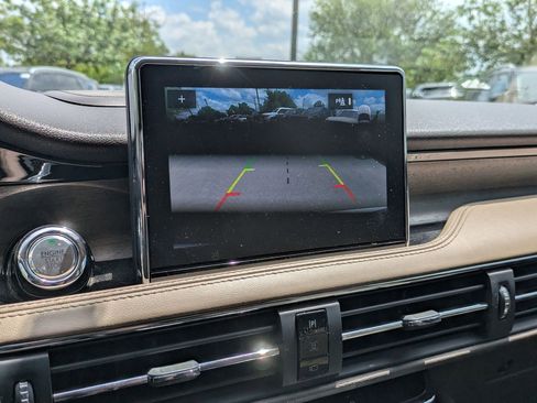 Used 2022 Lincoln Corsair Reserve w/ Luxury Package image 17