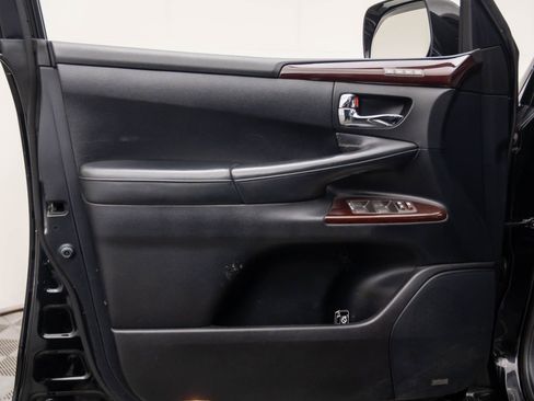 Used 2014 Lexus LX 570 4WD w/ Luxury Package image 14