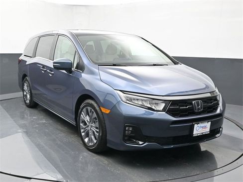 Used 2026 Honda Odyssey Touring image 7