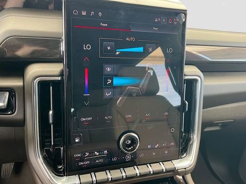 New 2026 GMC Yukon XL Elevation w/ Elevation Premium Package image 11