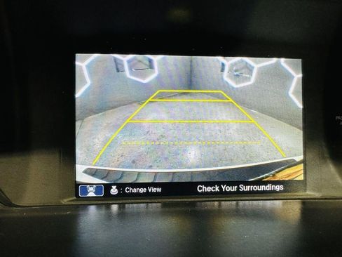 Used 2015 Honda Odyssey Touring image 16